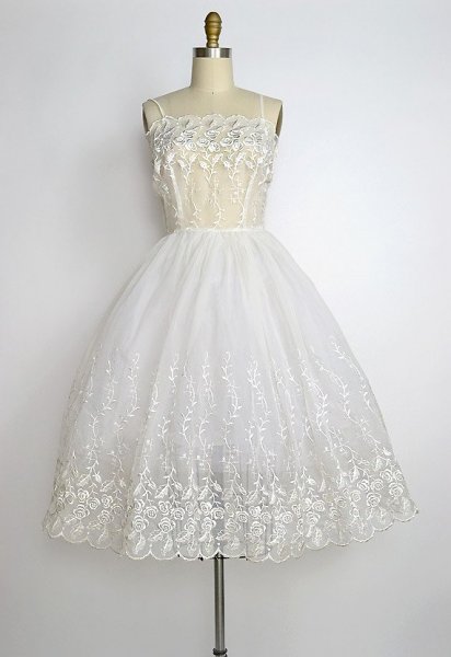 4. ruha cirka 60 évvel ezelőttről