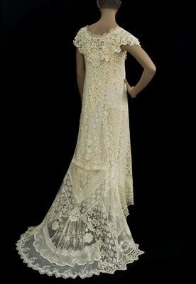 6. szépséges régi csipkeruha